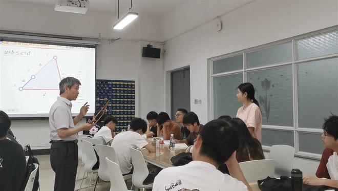 40年坚守教学一线担任大学校长他也不曾落课(图4)