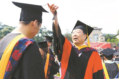 李德仁：满腔热血浇铸遥感强国梦(图2)