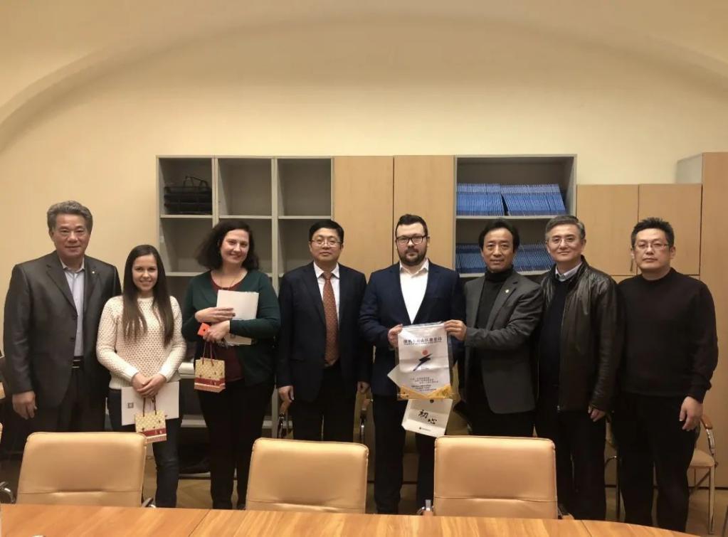 中国故事｜刘根平：“让每一所学校都优质”！35年打造区域教育质量的新高地(图5)