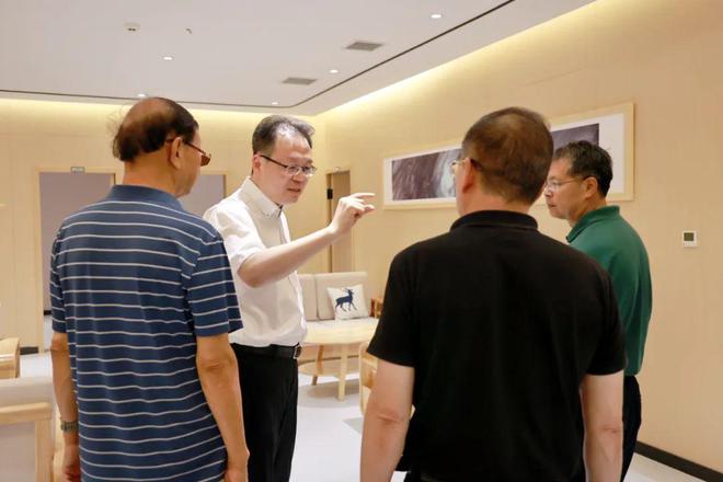 陕西省教育系统关工委到西安培华学院调研(图2)