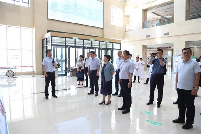 山东中医药大学研究生喀什联合培养项目落地暨专家博士团走进喀什“三下乡”活动举行(图2)