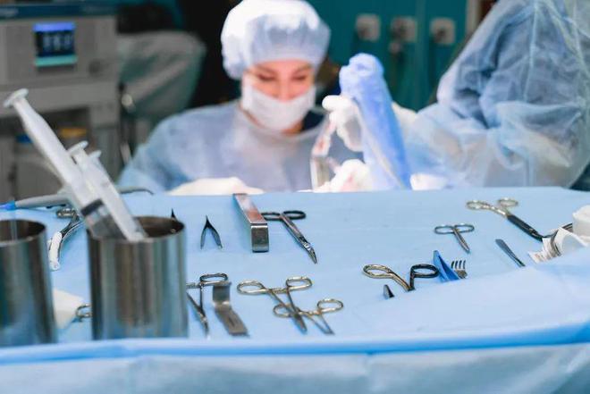给男病人做彩超检查！多家医院被曝光他们到底搞啥鬼？(图2)