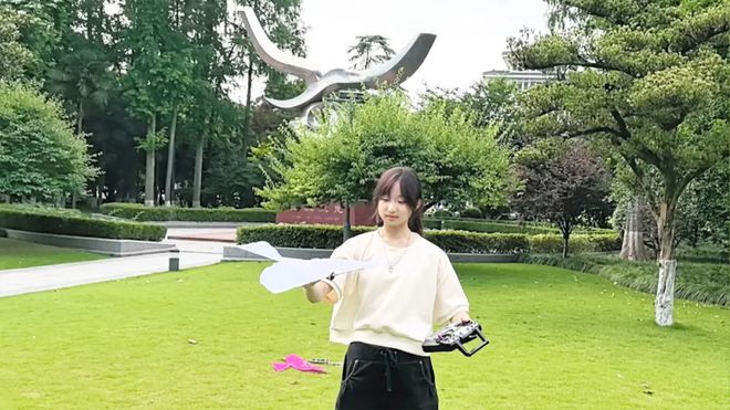 8天“超速”马达运转定制科研演绎“你当像鸟飞往你的山”(图2)