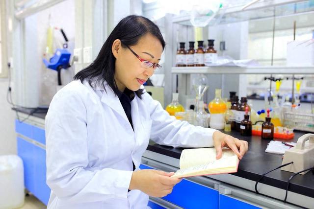 全国优秀教师陈莲惠：28年扎根教学一线如涓涓细流滋润学生心田(图1)