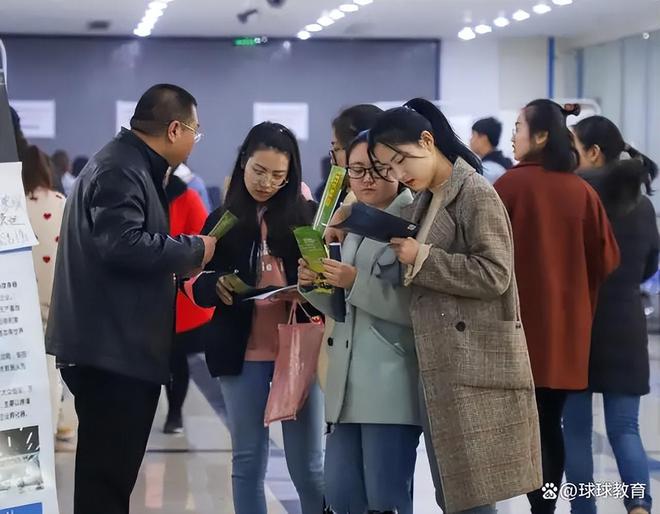 中国赴美留学人数骤降9成！美专家：美国科研发展离不开中国学生(图13)