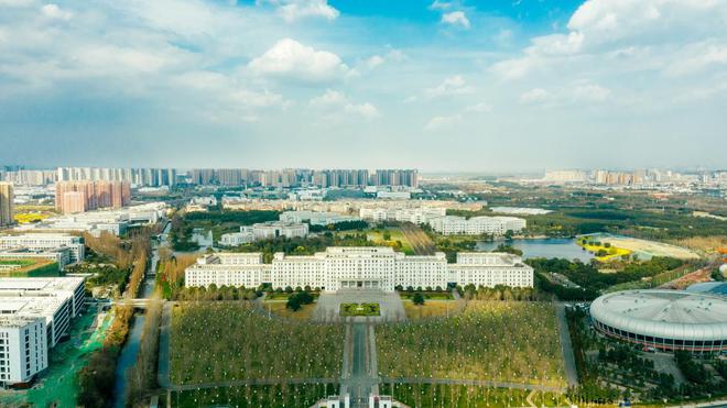 张万里：啃下“硬骨头” 解决“卡脖子” 把科研成果谱写在祖国大地上(图1)